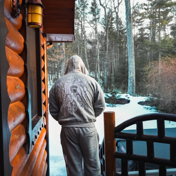 '72,000' Set Ashes to Ashes